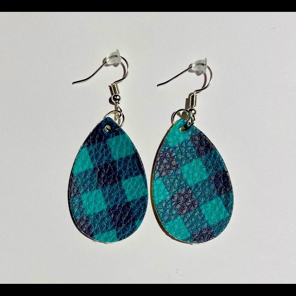3 for $12 🎉 Faux Leather Teardrop Dangle Earrings